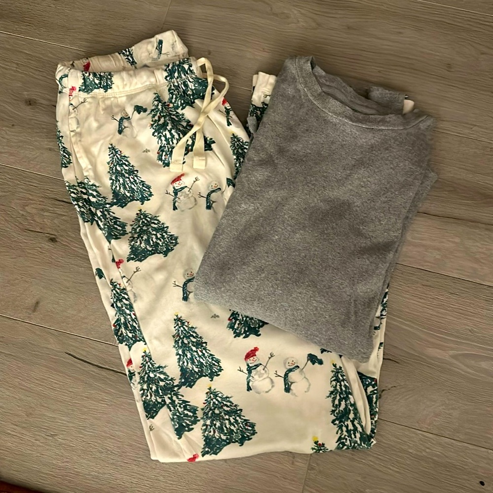 CHRIISTMAS Burts Bees pajamas size Largee